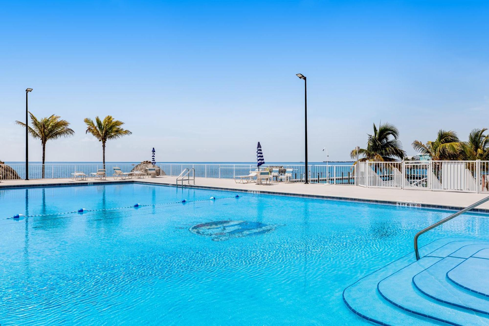 Mermaid'S Retreat Маратон Экстерьер фото